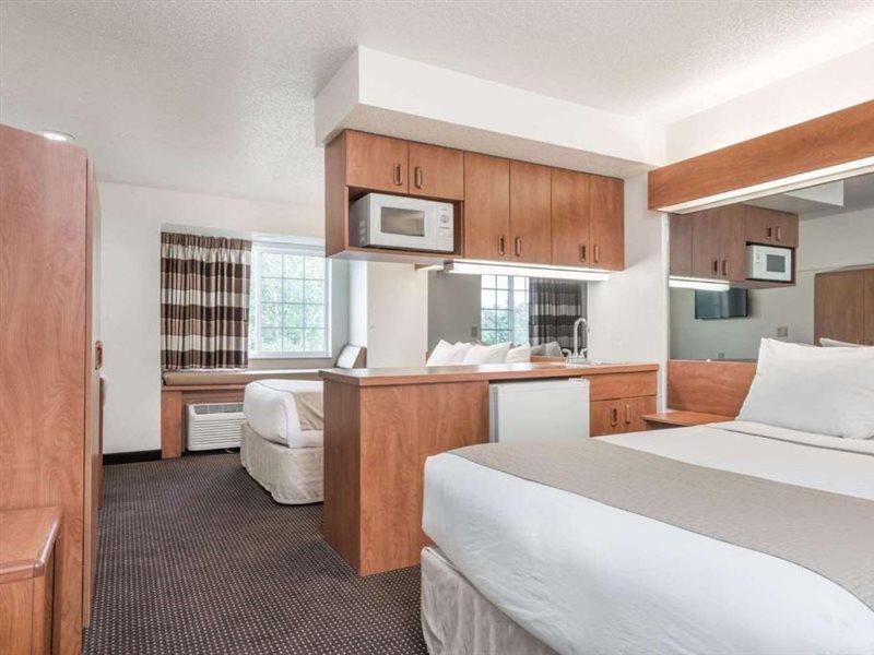 Microtel Inn & Suites By Wyndham Rice Lake Esterno foto