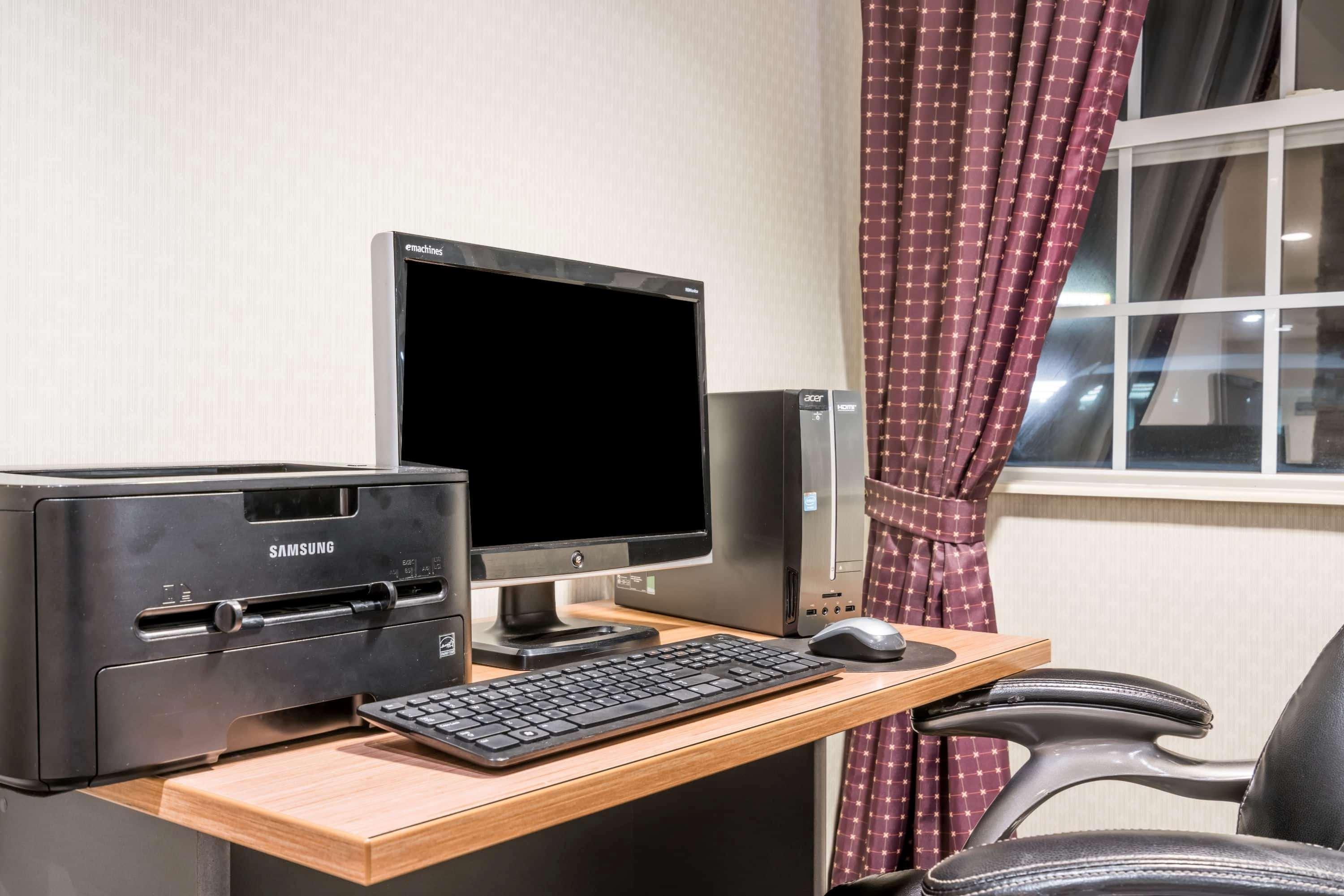 Microtel Inn & Suites By Wyndham Rice Lake Esterno foto