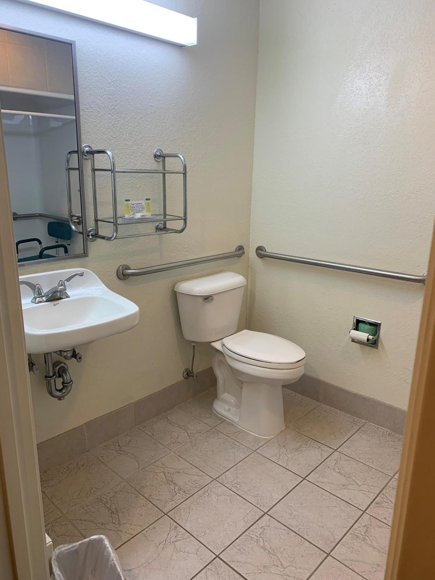 Microtel Inn & Suites By Wyndham Rice Lake Esterno foto