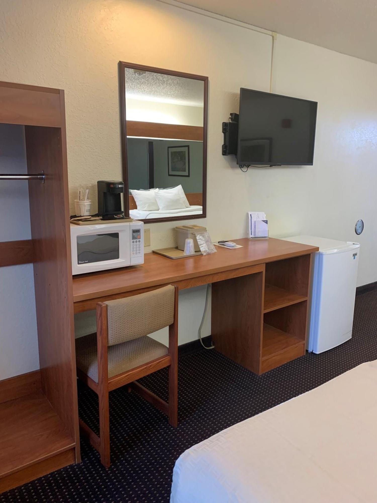 Microtel Inn & Suites By Wyndham Rice Lake Esterno foto